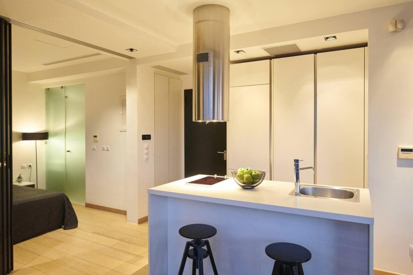 Ma Maison Nο 4, Downtown Loft , Short Walk To Acropolis, Ultra High Speed Internet 500 Mbps, Parking Upon Request, 1' From Metro Station 아테네 외부 사진