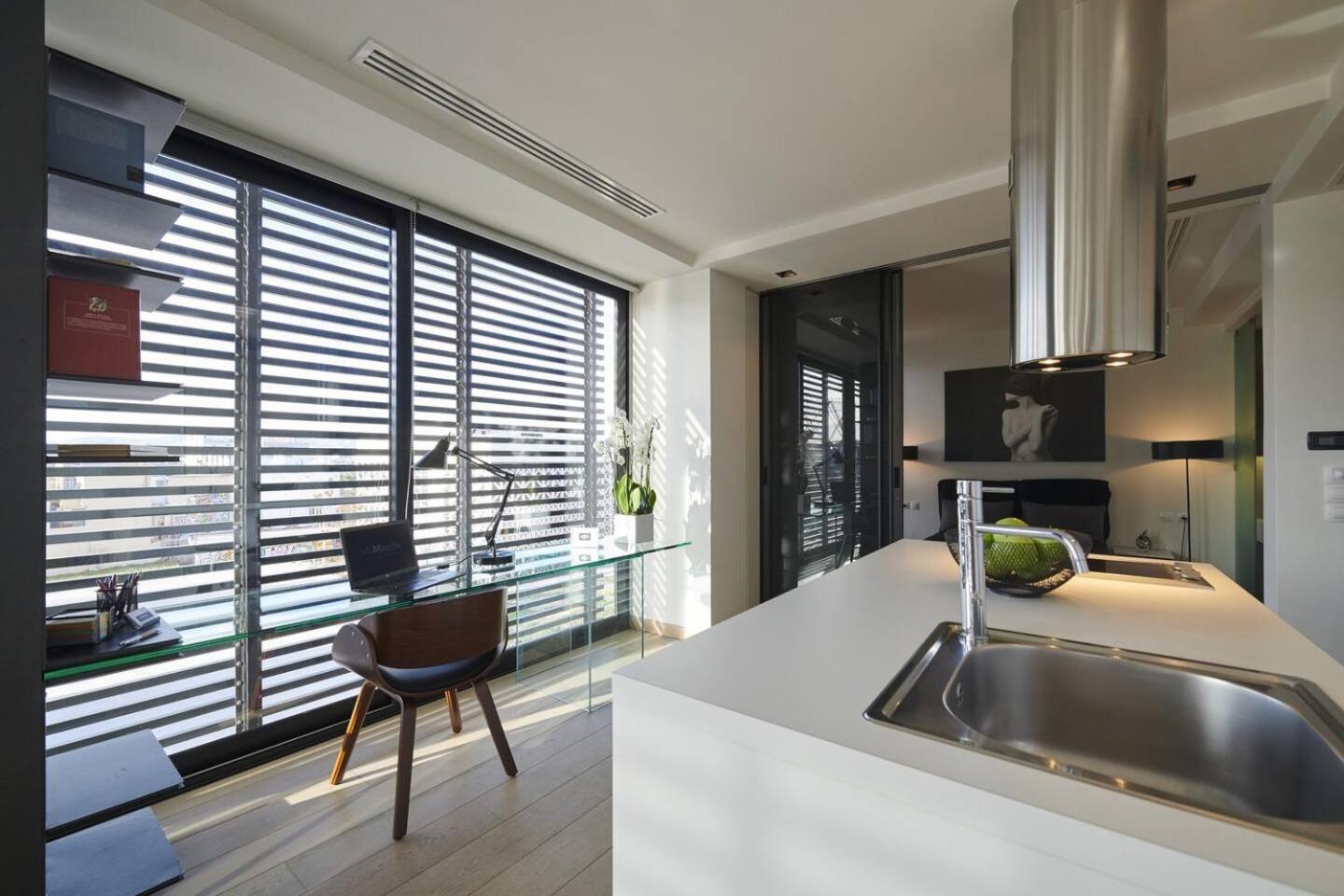 Ma Maison Nο 4, Downtown Loft , Short Walk To Acropolis, Ultra High Speed Internet 500 Mbps, Parking Upon Request, 1' From Metro Station 아테네 외부 사진
